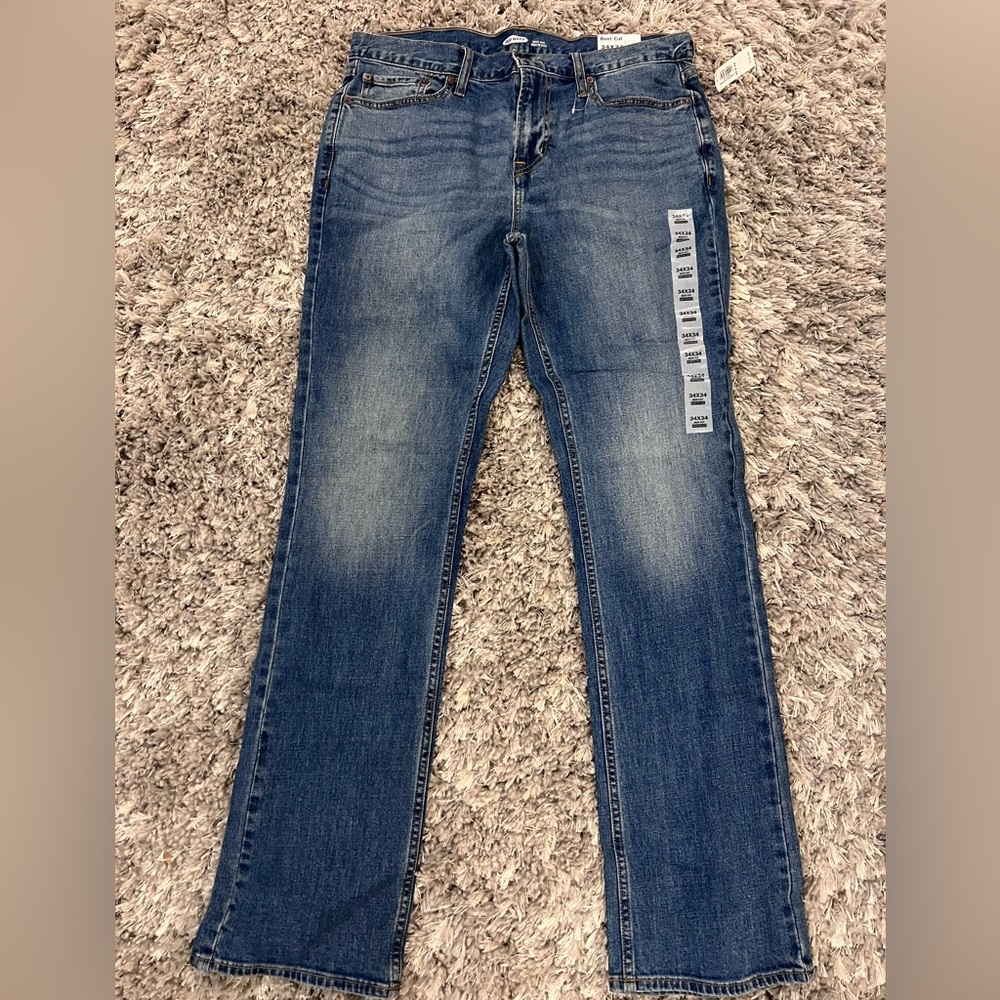 NWT Old Navy men’s boot cut jeans. 34x34.  Built in flex.